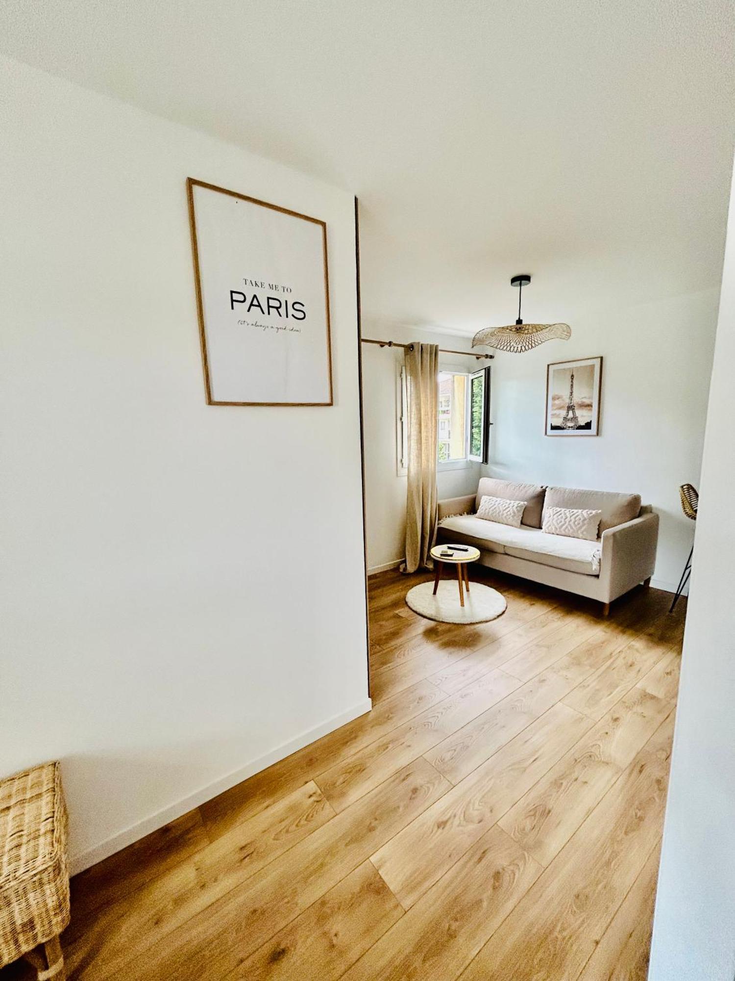 ביוסי-סיינט-ג'ורג' Studio Easy Check-In 8 Mins Disneyland 35 Mins Paris Free Starbucks Coffee Parking Wifi מראה חיצוני תמונה